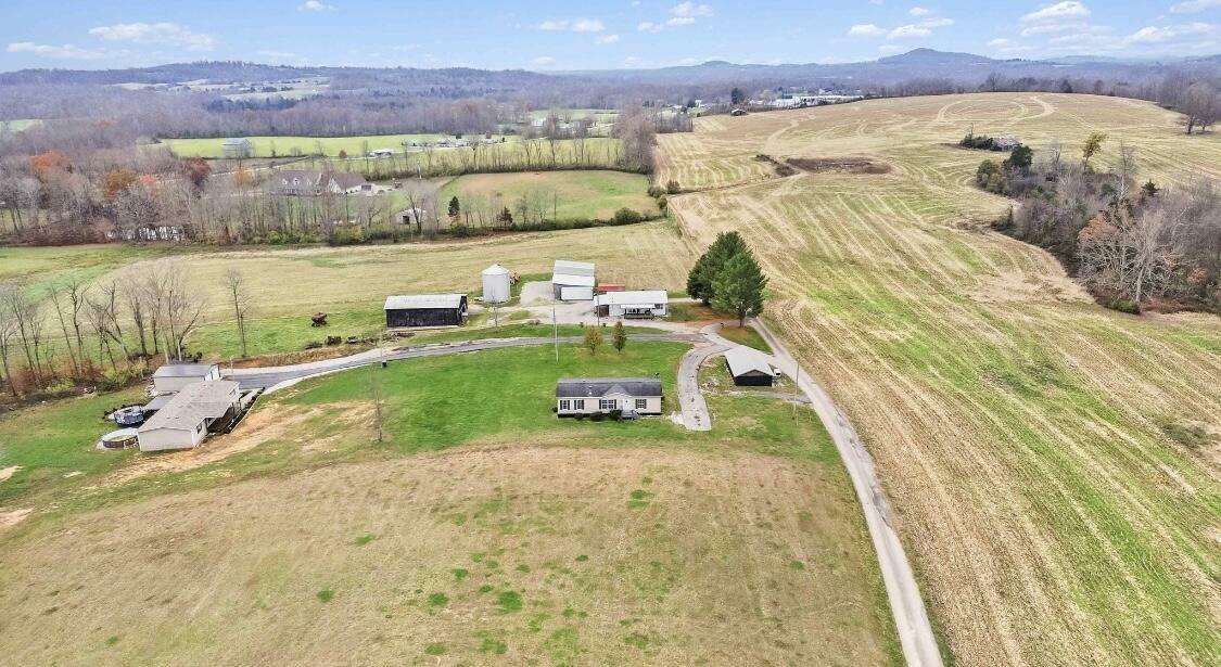 Property Photo:  140 Coy McMullins Rd  KY 42567 