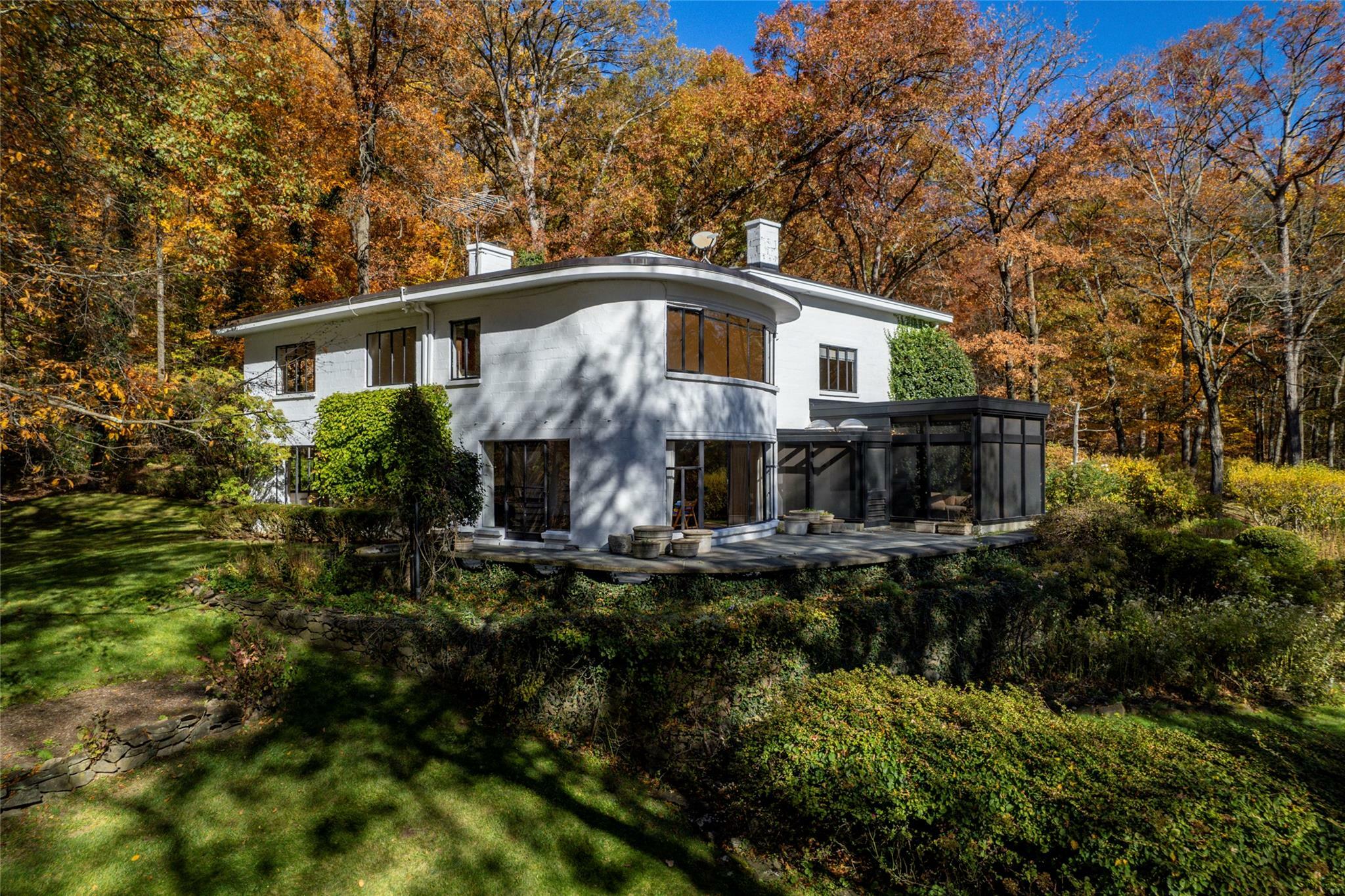 Property Photo:  537-539 South Mountain Road  NY 10956 