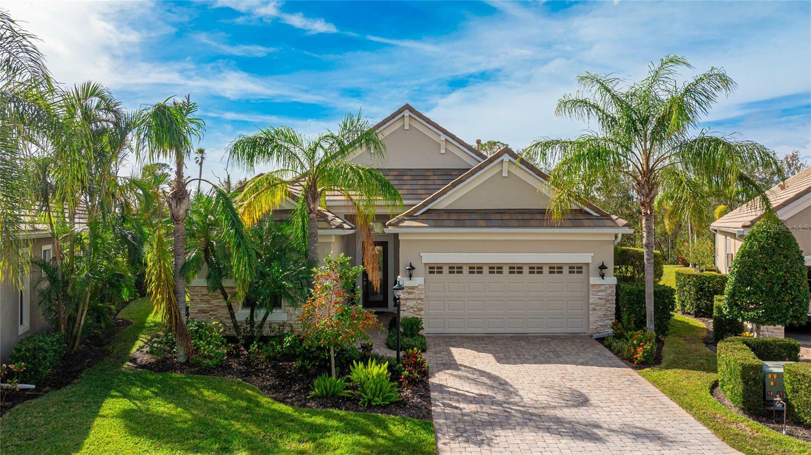 Property Photo:  12018 Thornhill Court  FL 34202 