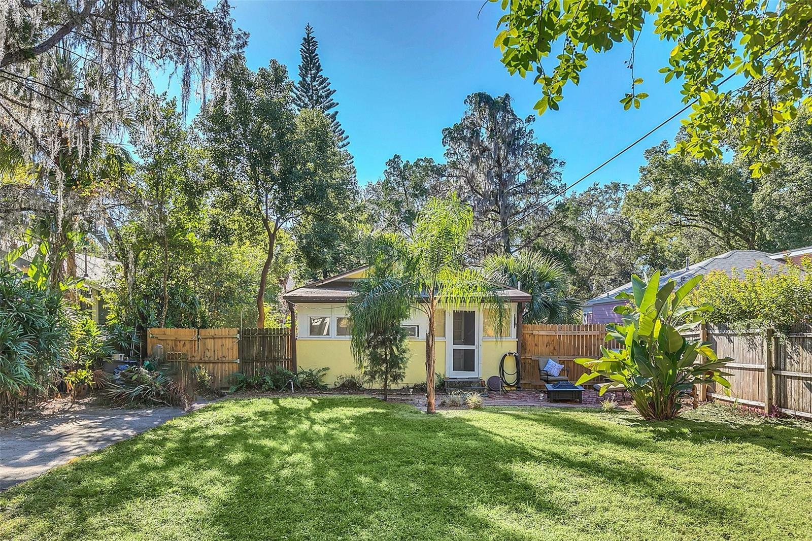 Property Photo: 786 Antonette Avenue FL 32789