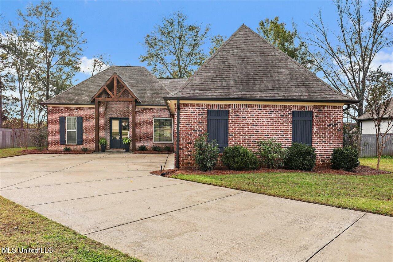 Property Photo:  221 Stone Creek Drive  MS 39110 