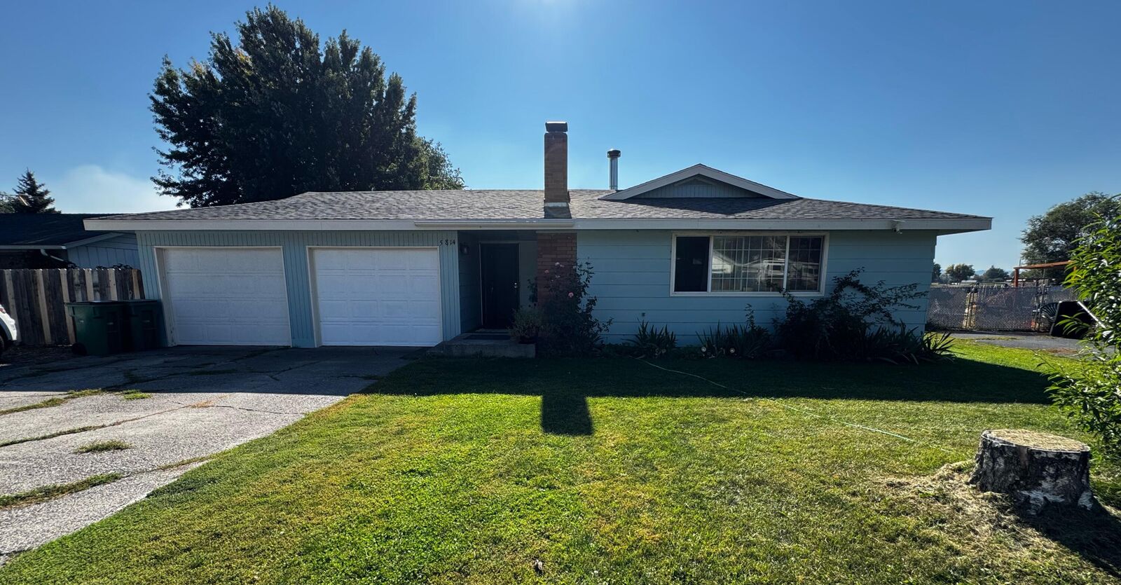 Property Photo:  5814 Harlan Drive  OR 97603 