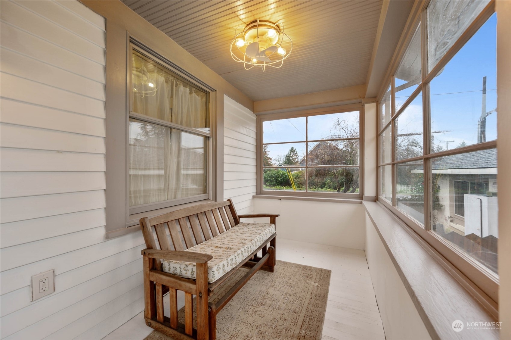 Property Photo:  210 W Blackburn Street  WA 98273 