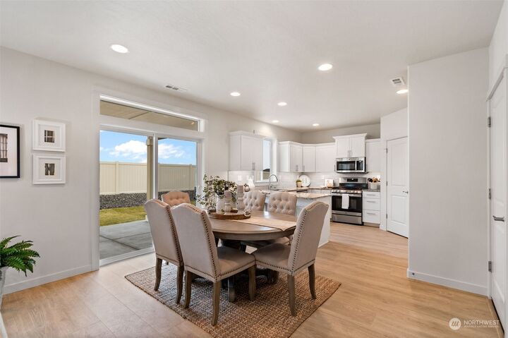 Property Photo:  201 W Newfield Place  WA 98837 