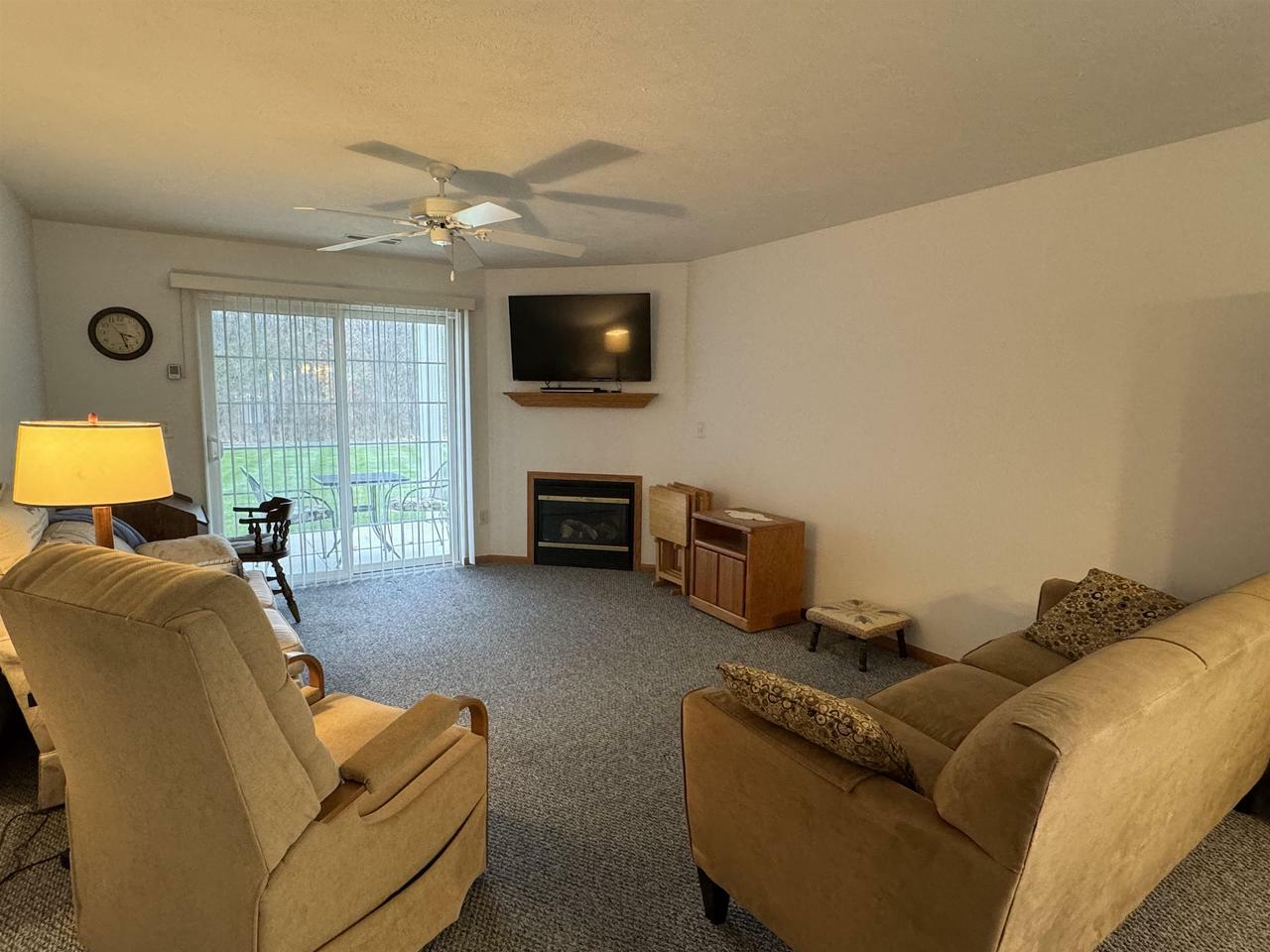 Property Photo:  2545 Edgewood Drive  WI 53511 