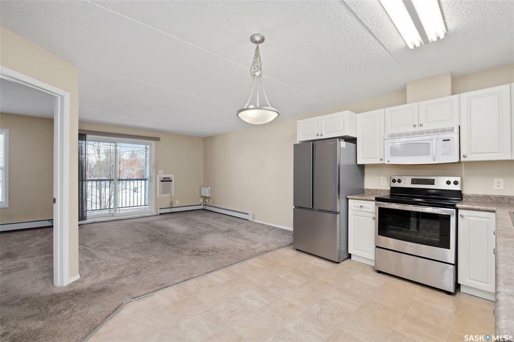 Property Photo:  1901 1 1/2 Avenue W 201  SK S6V 5A8 