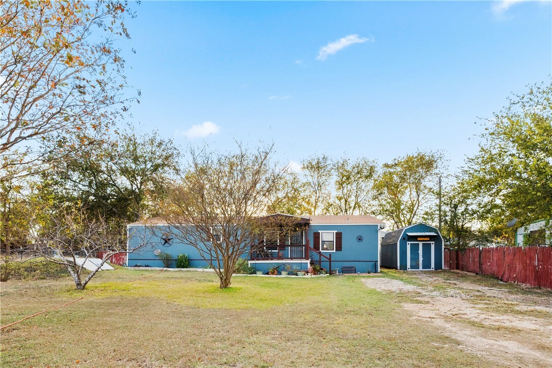 Property Photo:  1425 N Agnes Wills Road  TX 76630 