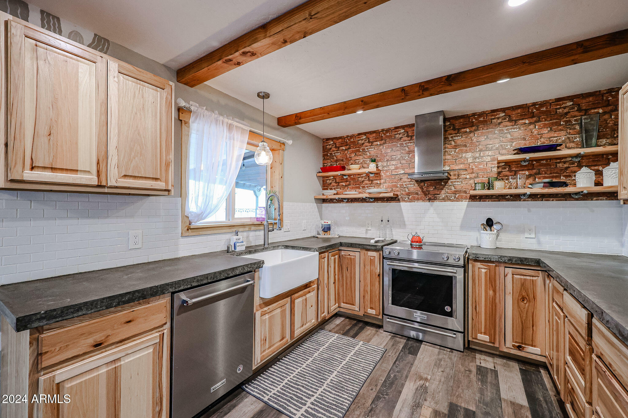 Property Photo: 723 W 5th Avenue AZ 85120