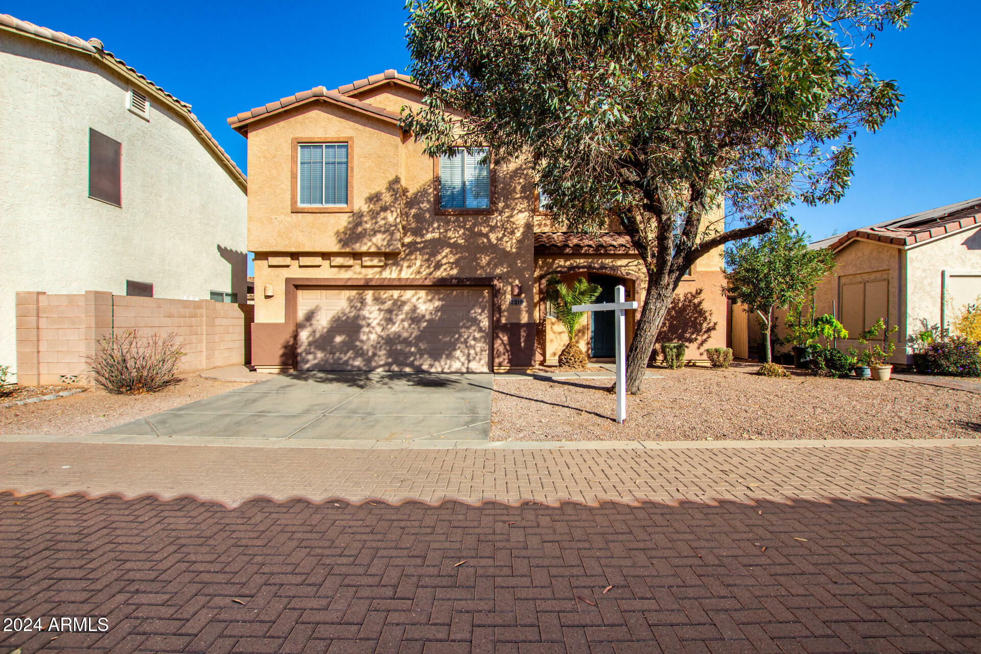 Property Photo:  2518 E Indian Wells Place  AZ 85249 