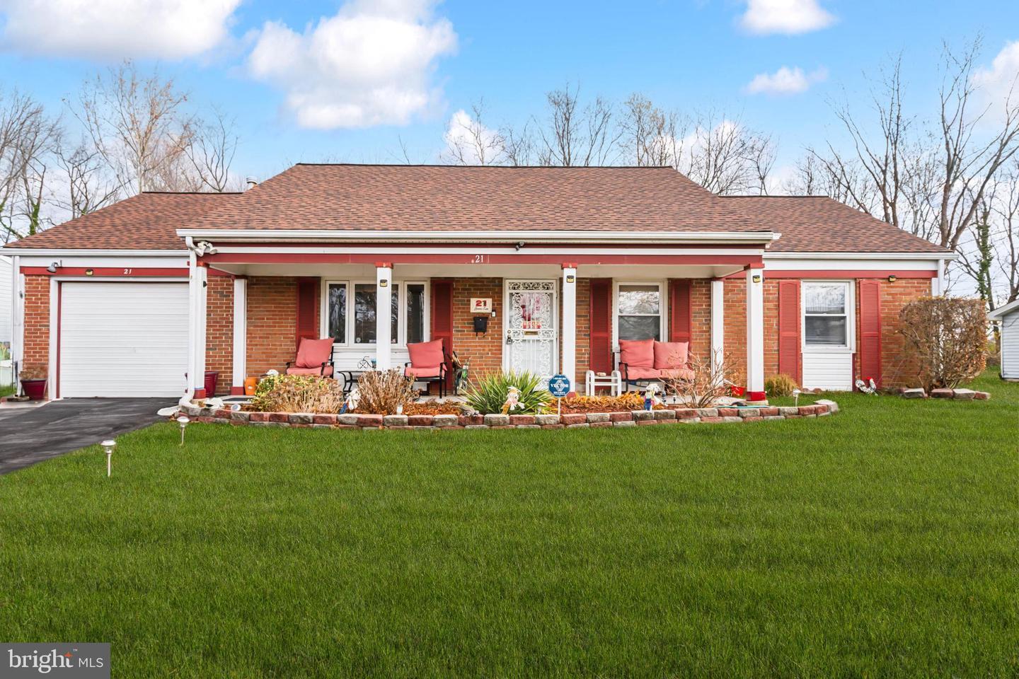 Property Photo: 21 Genesee Lane NJ 08046