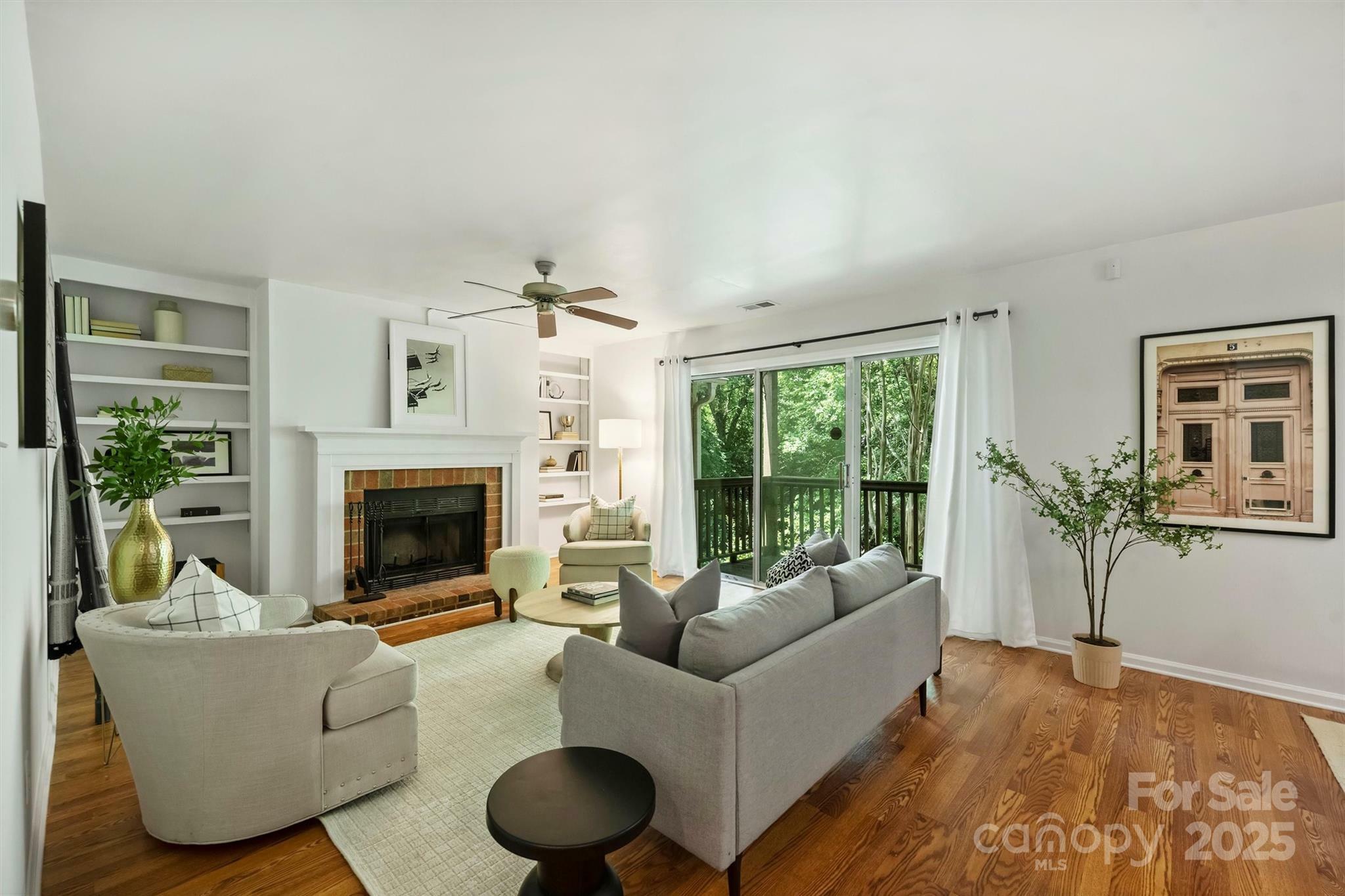 Property Photo: 3302 Selwyn Farms Lane 9 NC 28209