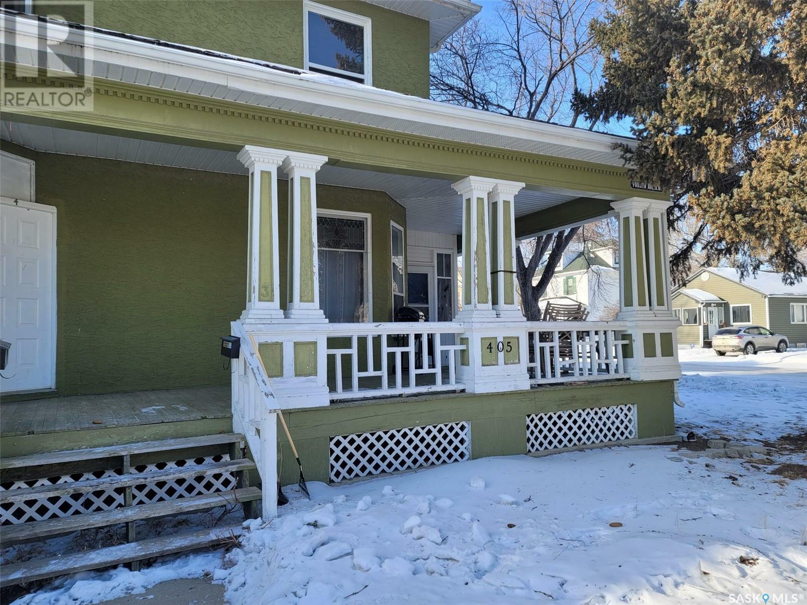 Property Photo:  405 Ominica Street W  SK S6H 1X7 