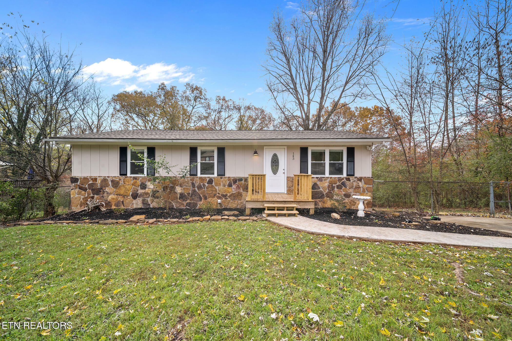 Property Photo:  143 Wright Rd  TN 37748 