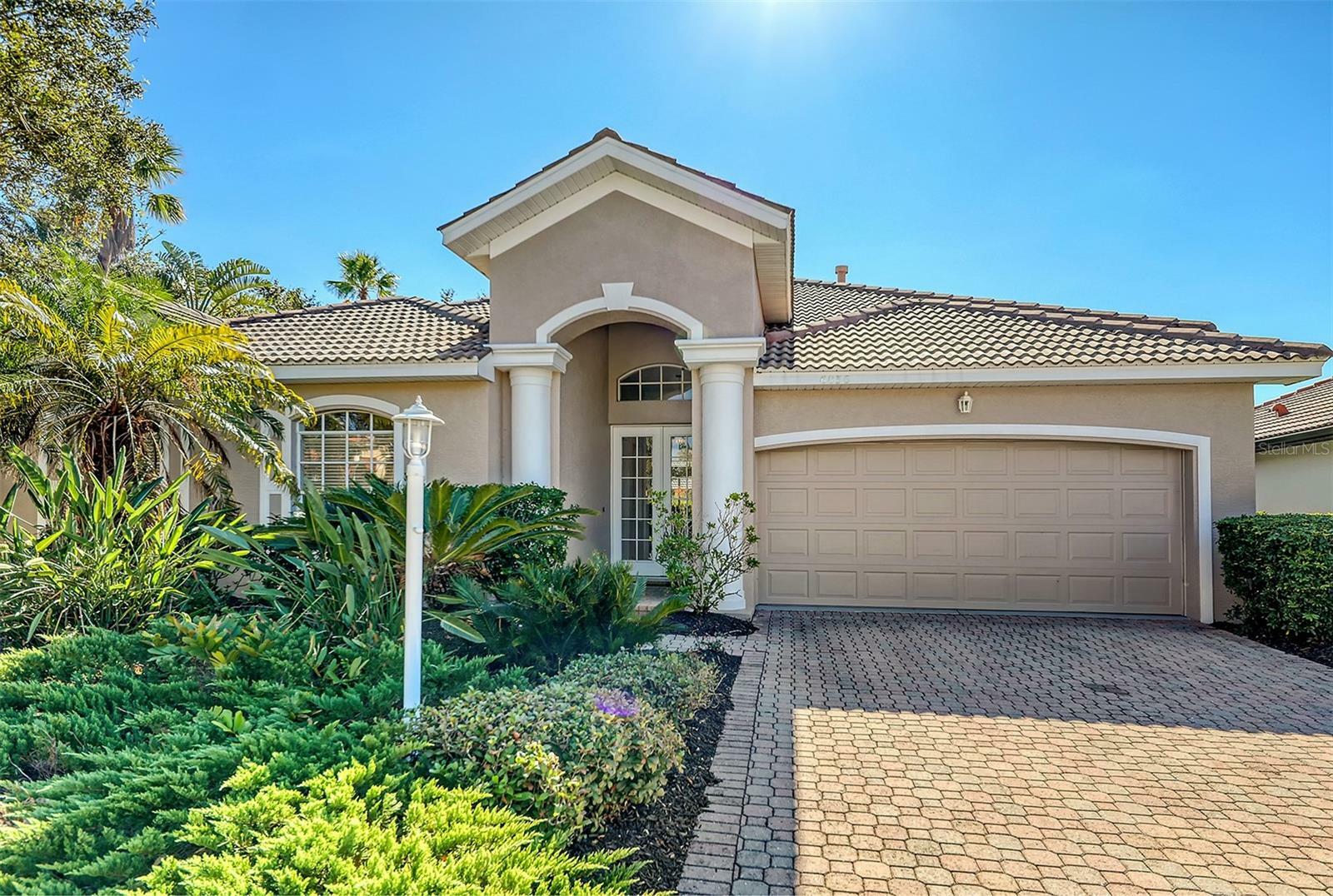 Property Photo:  6836 Bay Hill Drive  FL 34202 