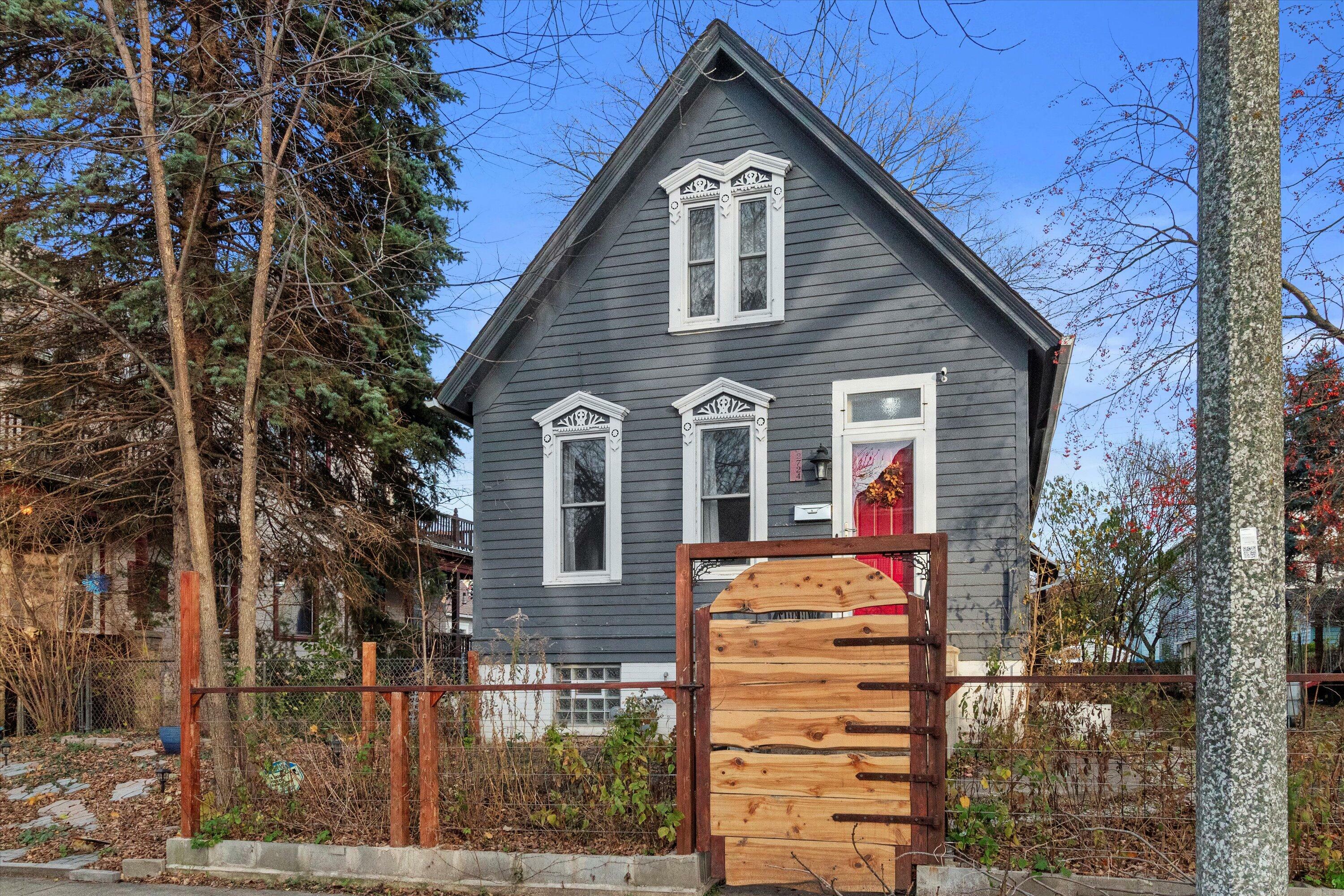 Property Photo:  2724 N Booth St  WI 53212 