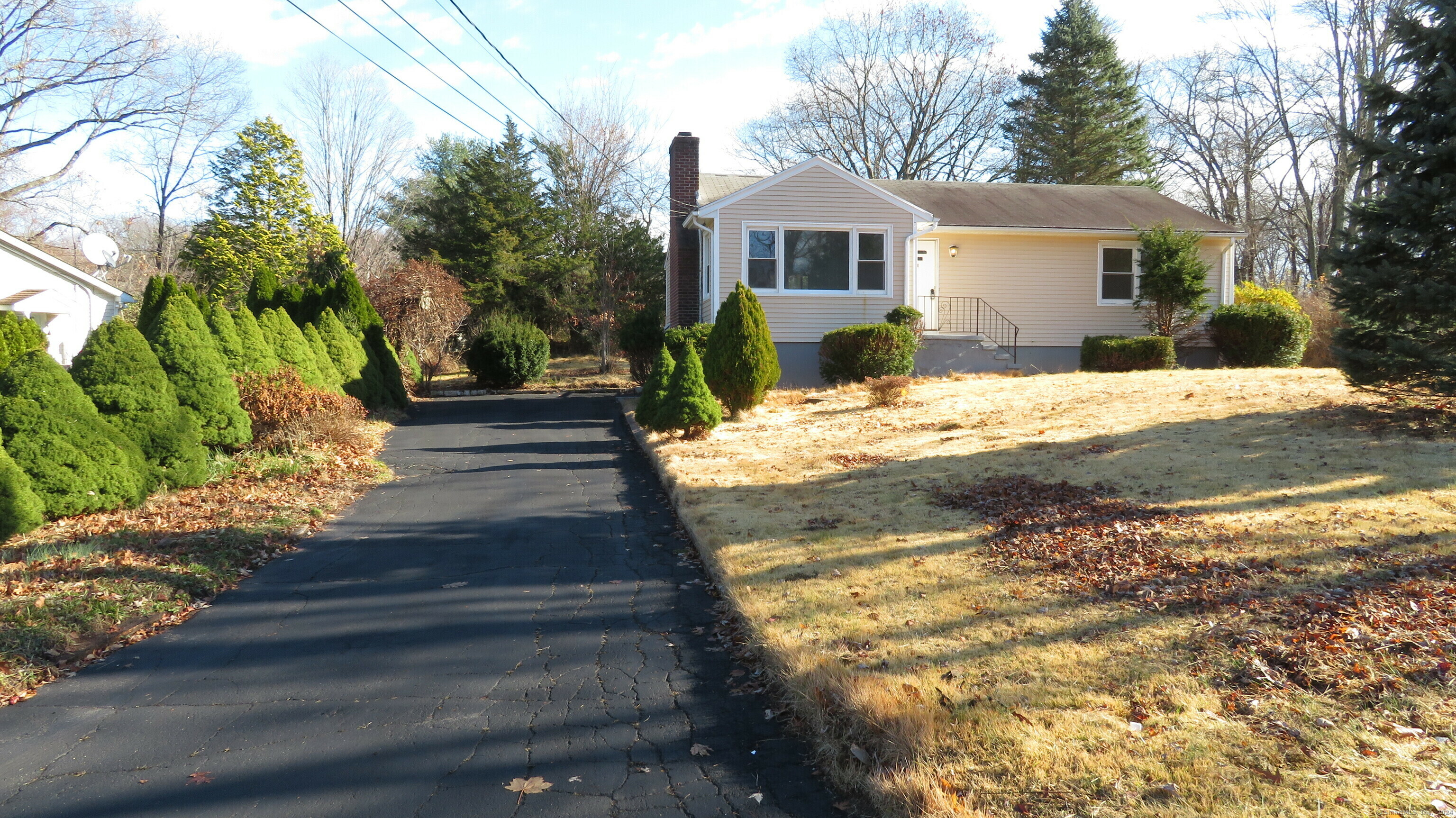 Property Photo:  3 Northeast Drive  CT 06473 