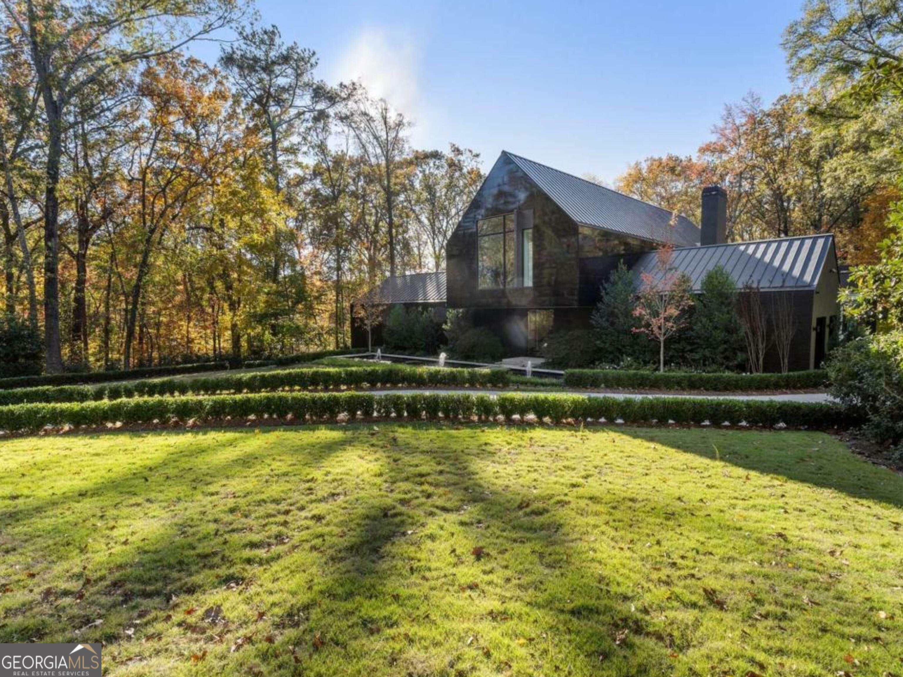 Property Photo:  2716 Ridgewood Road NW  GA 30327 