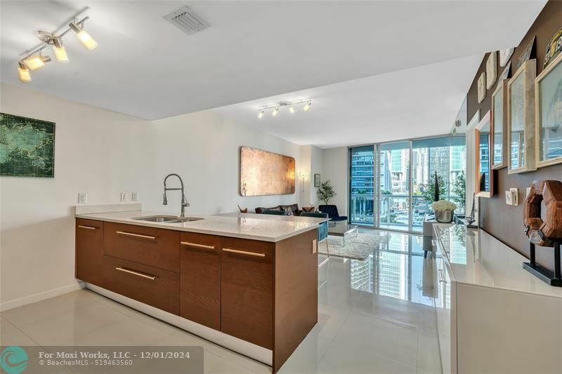 Property Photo:  475 Brickell Ave 512  FL 33131 