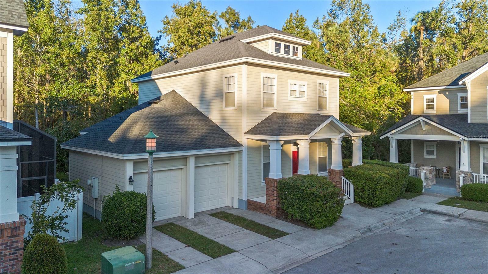 Property Photo:  1109 Banks Rose Court  FL 34747 