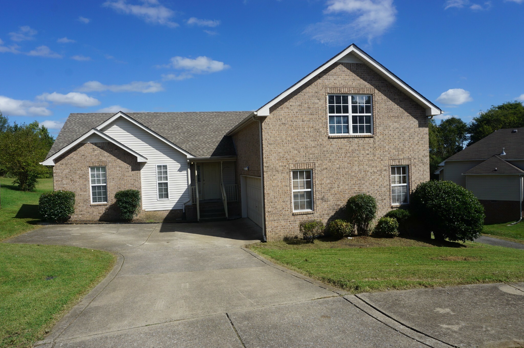 Property Photo:  286 Iris Drive  TN 37075 