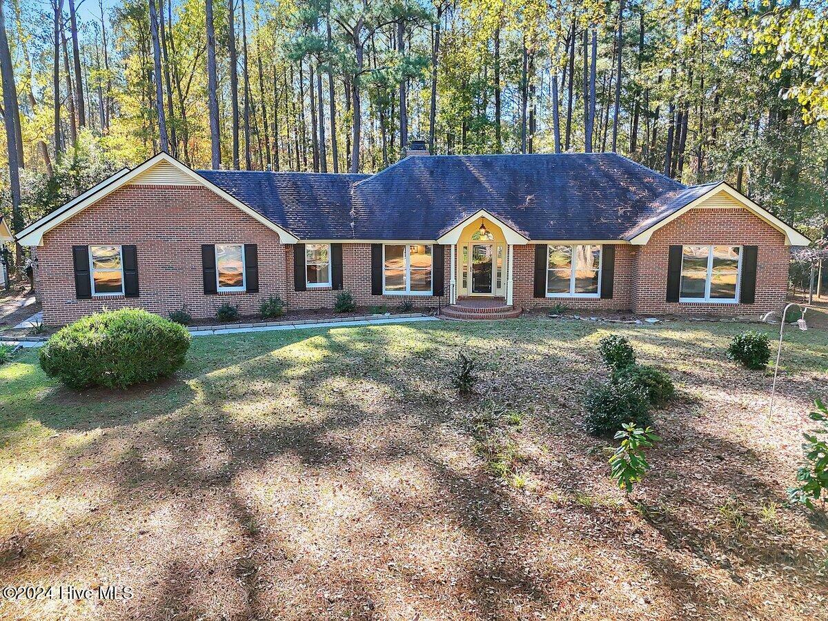 Property Photo:  26 Sunfield Drive  NC 28467 