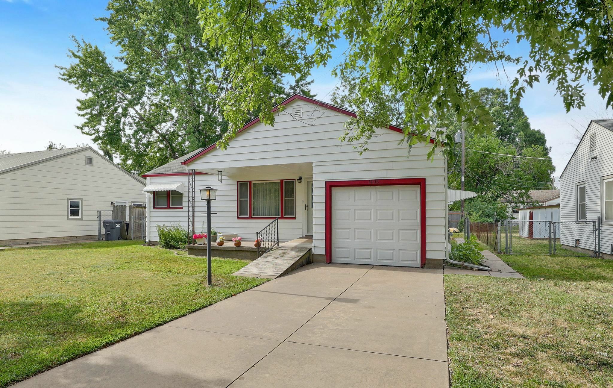 Property Photo:  1405 E Denker St  KS 67216 