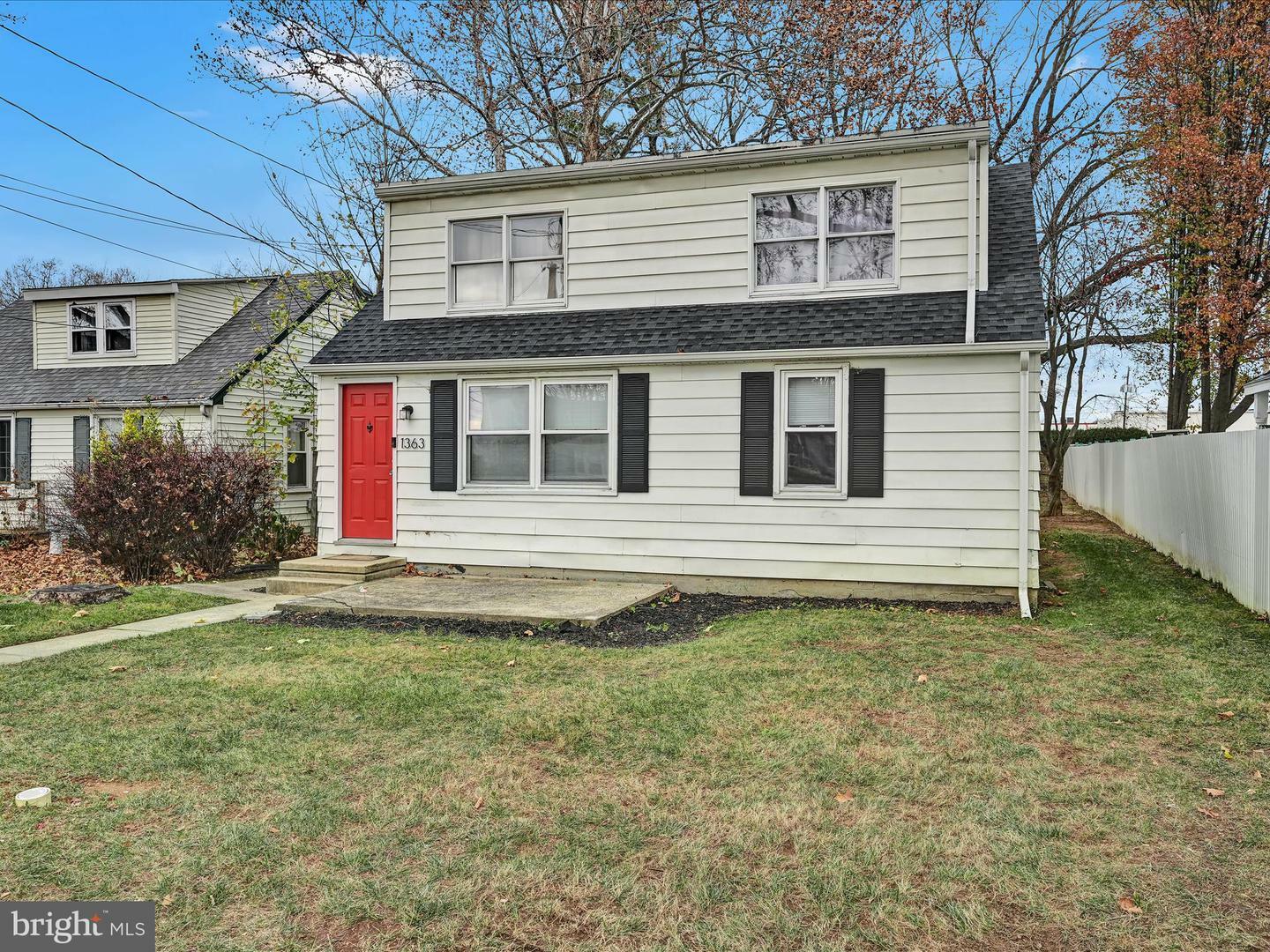 Property Photo:  1363 Glen Moore Circle  PA 17601 