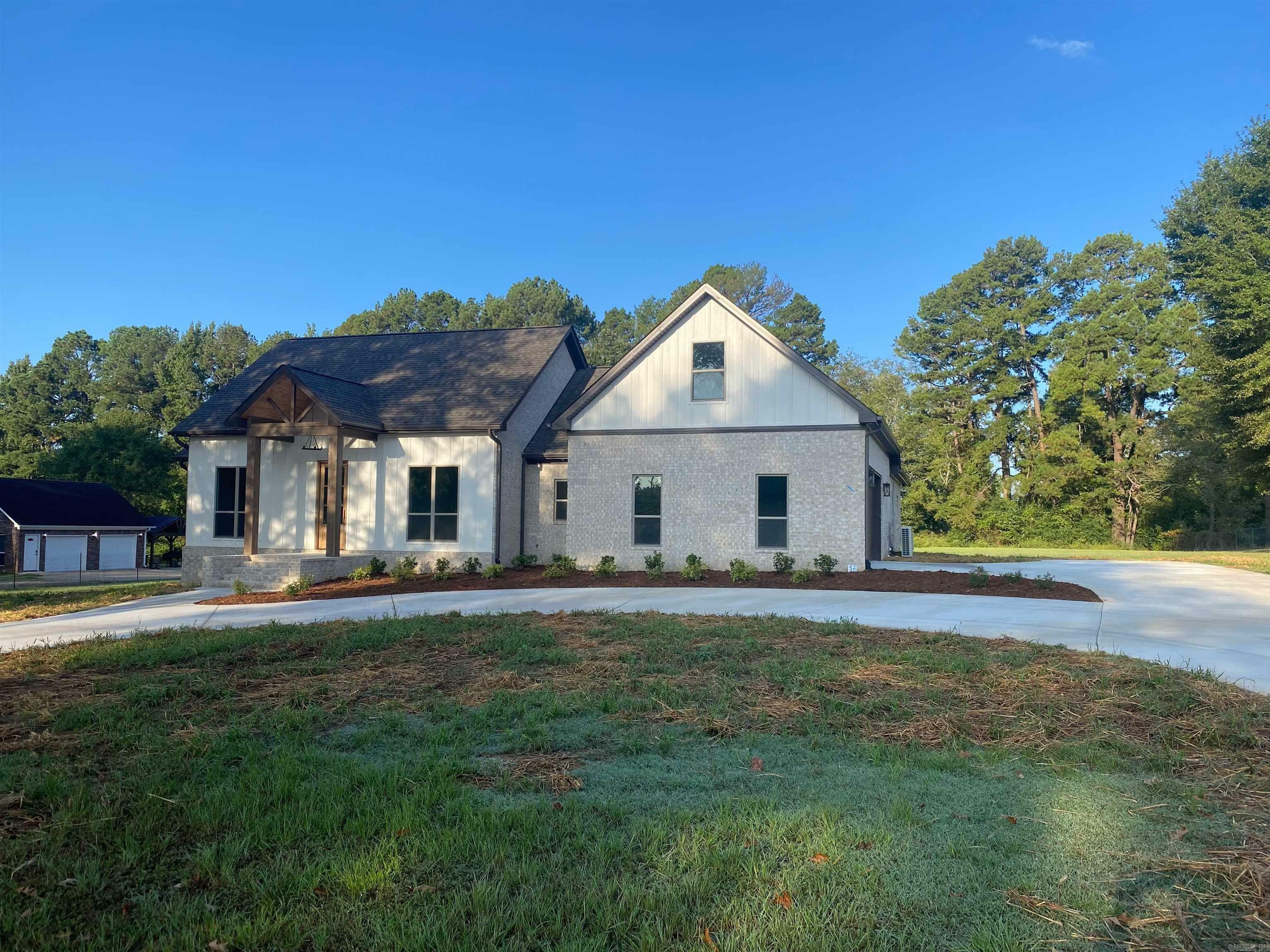 Property Photo:  36 Church Circle  AR 72058 