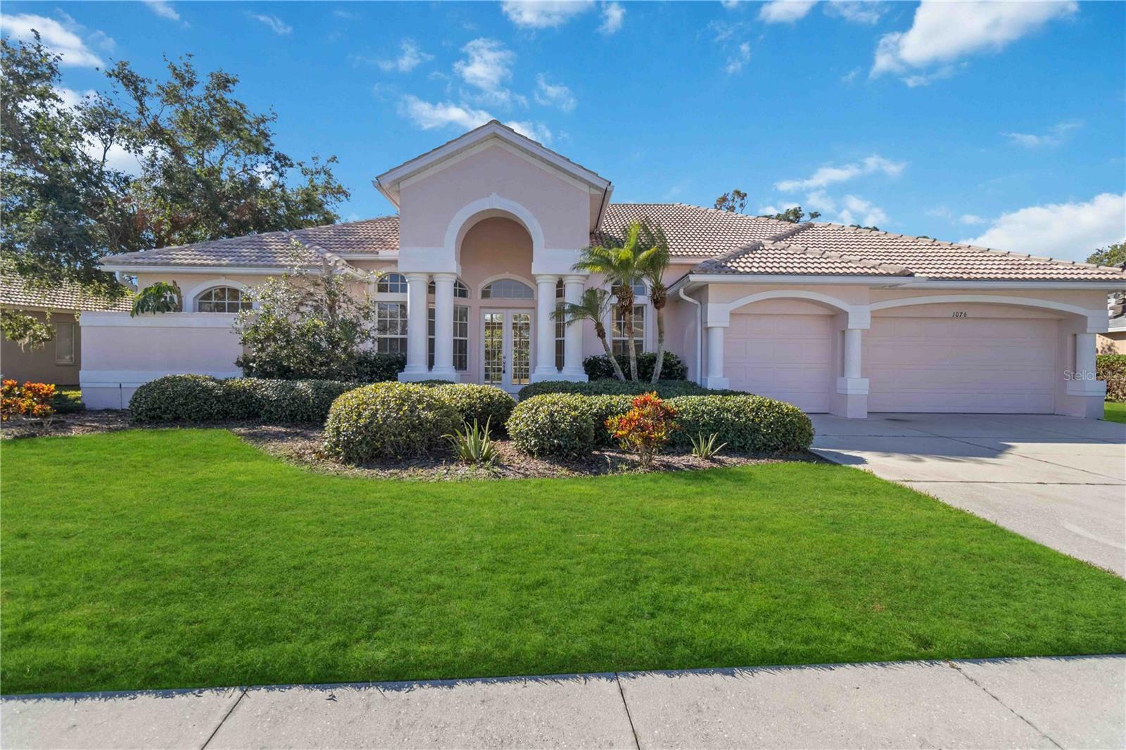 Property Photo:  1076 Mallard Marsh Drive  FL 34229 