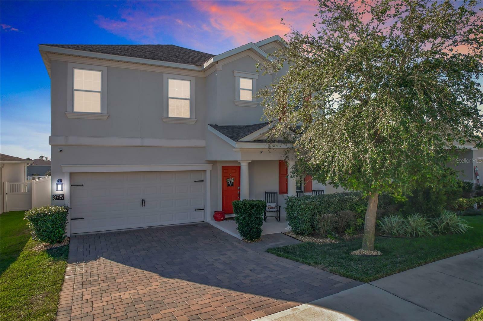 Property Photo:  885 Carmillion Court  FL 34736 