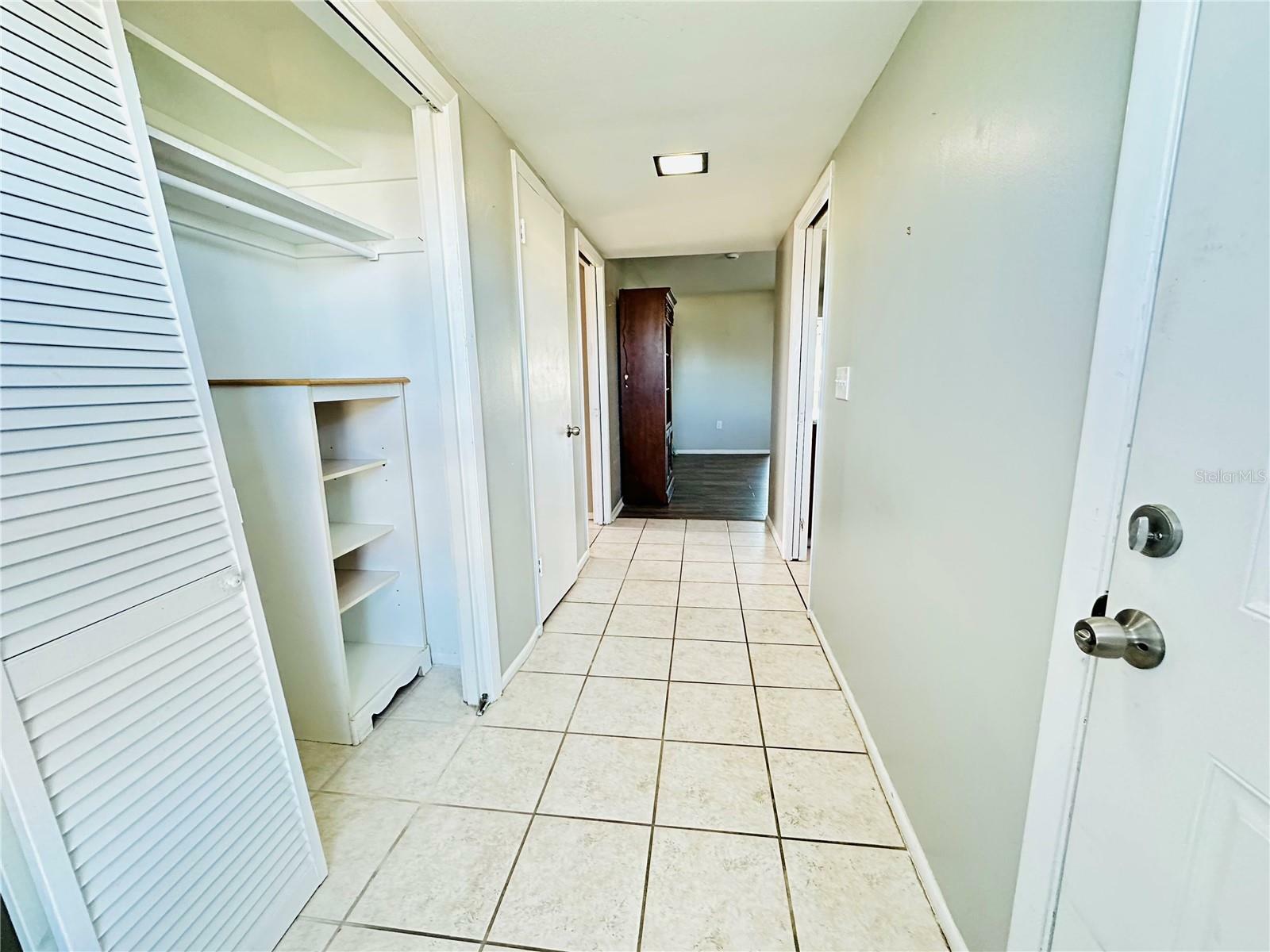 Property Photo:  1510 Allegheny Drive  FL 33573 