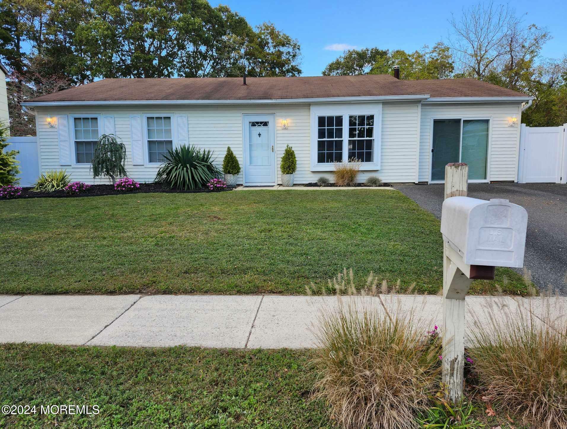 Property Photo:  5 Ocean Avenue  NJ 08005 