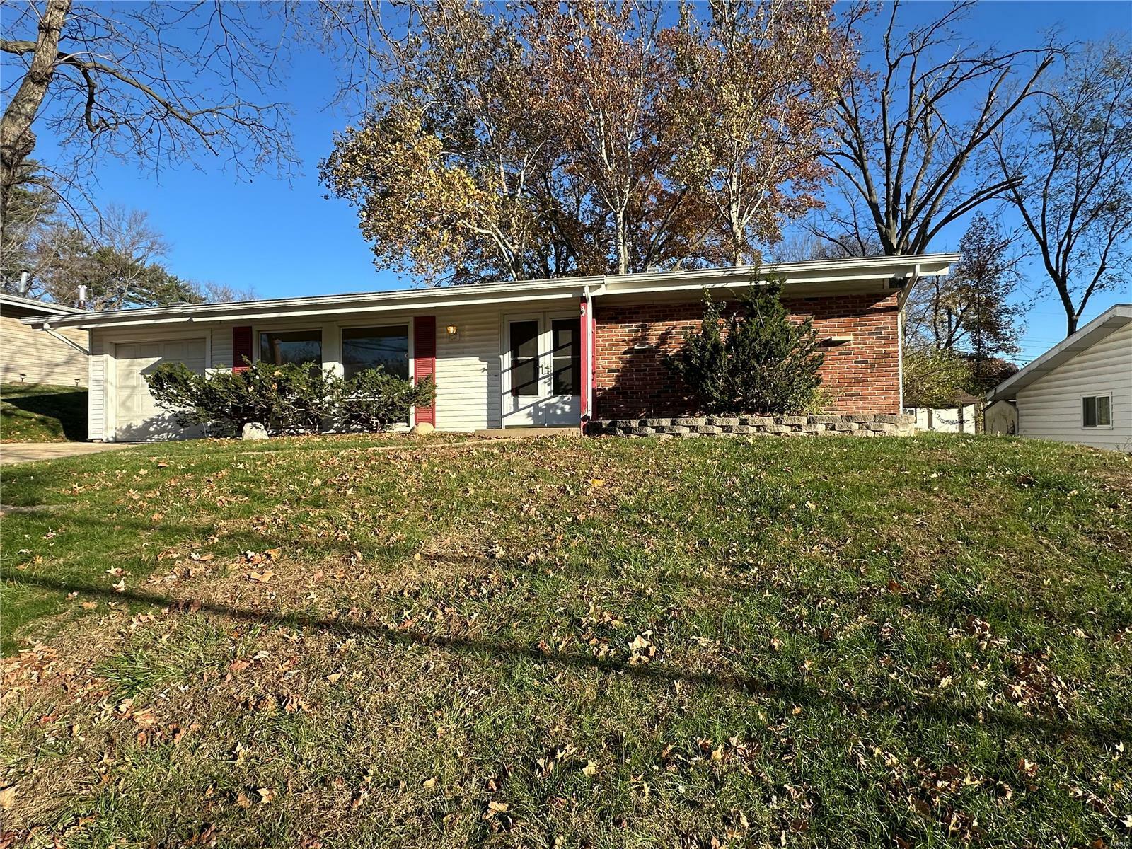 Property Photo:  1642 Ross Avenue  MO 63146 