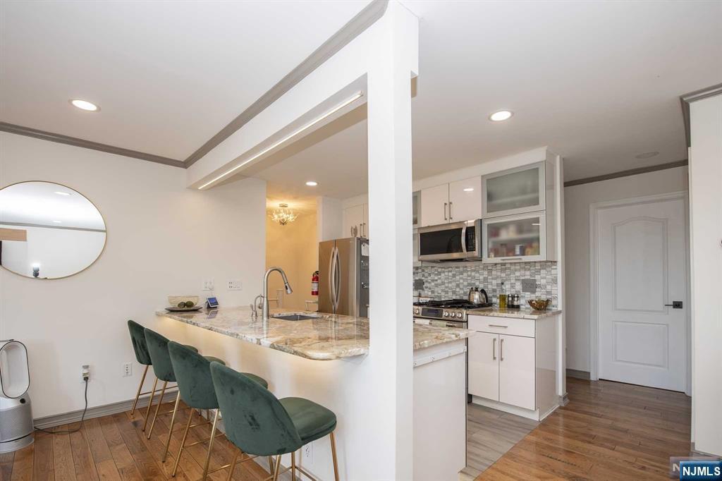 Property Photo:  7 Sherman Avenue 3  NJ 07644 