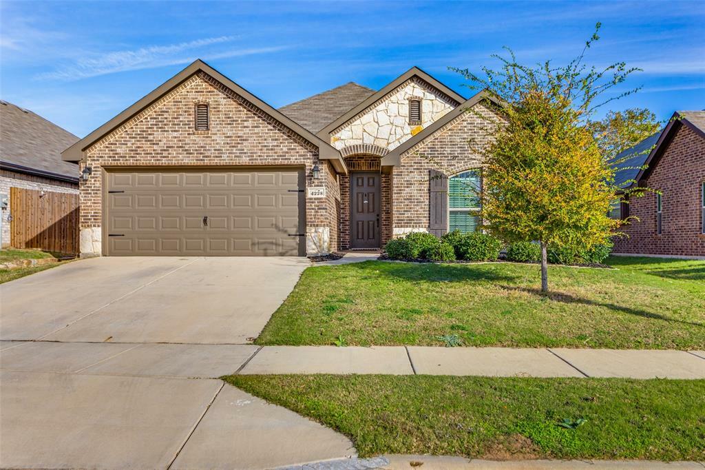 Property Photo:  4228 Ambergate Drive  TX 76036 