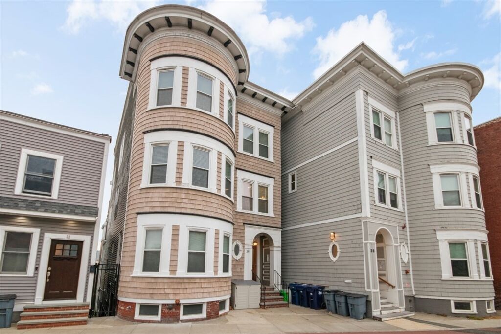 Property Photo:  34 Emerson St 2  MA 02127 