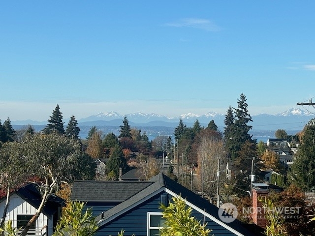 Property Photo:  5002 46 Avenue SW  WA 98136 