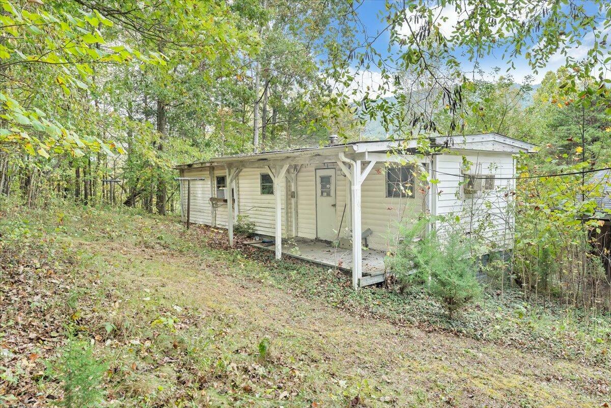 Property Photo:  12501 Narrow Passage Rd  VA 24085 