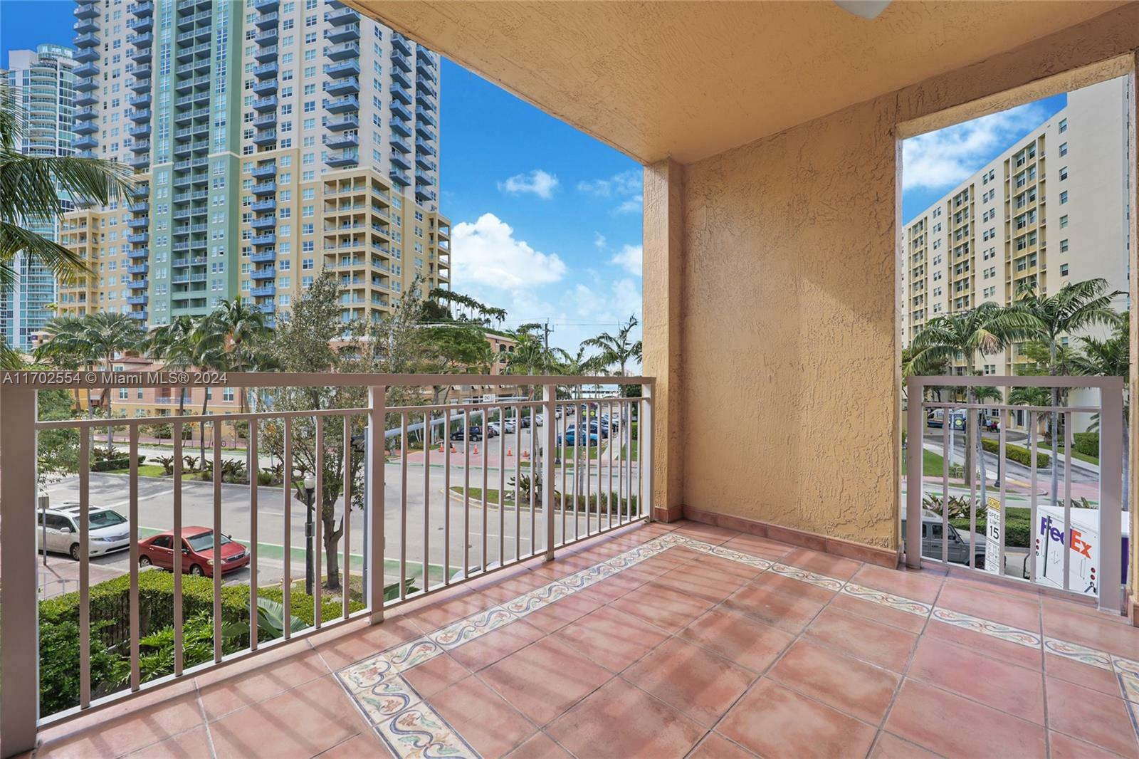 Property Photo:  151 Michigan Ave 522  FL 33139 