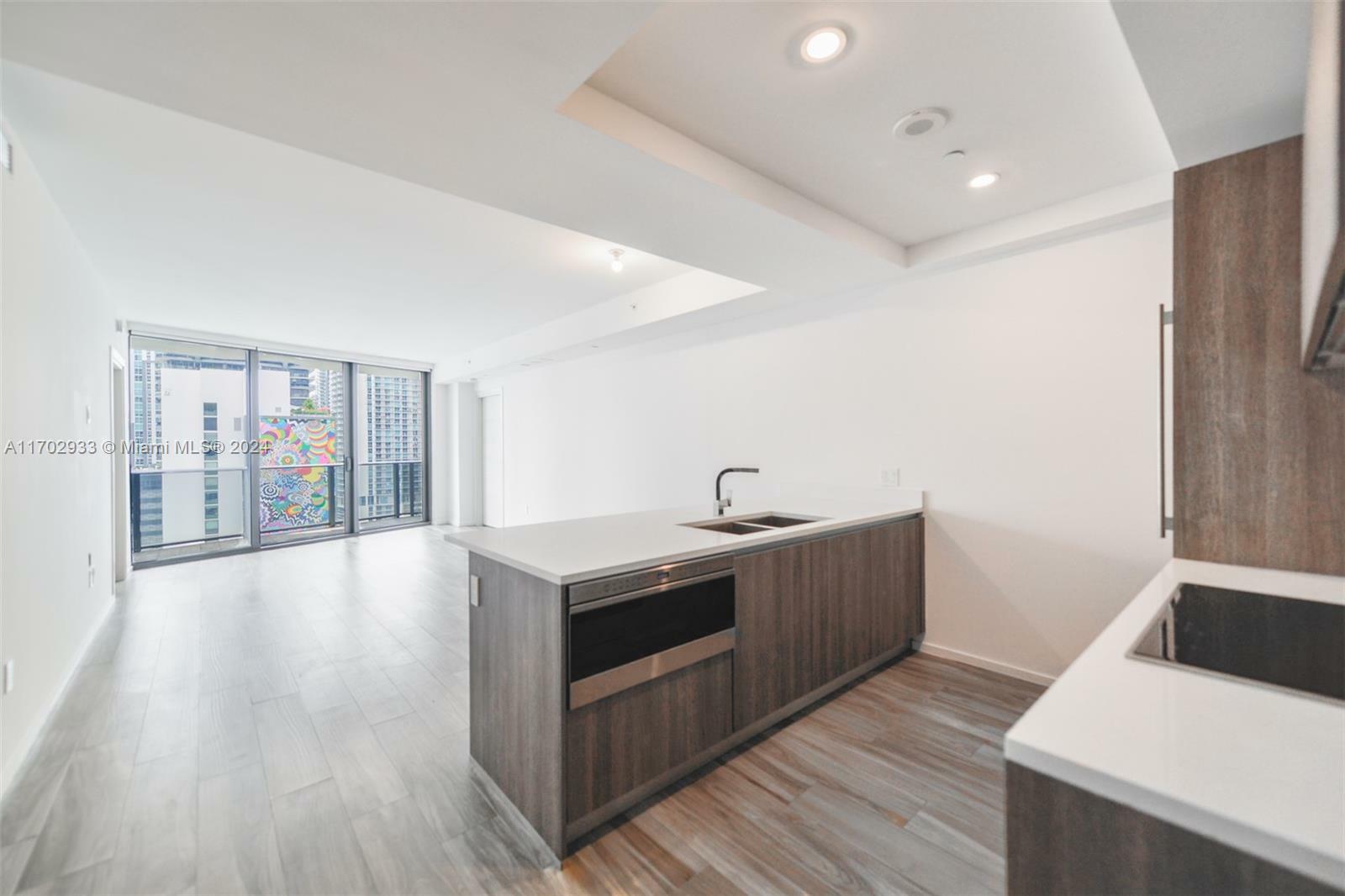 Property Photo:  801 S Miami Ave 1702  FL 33130 