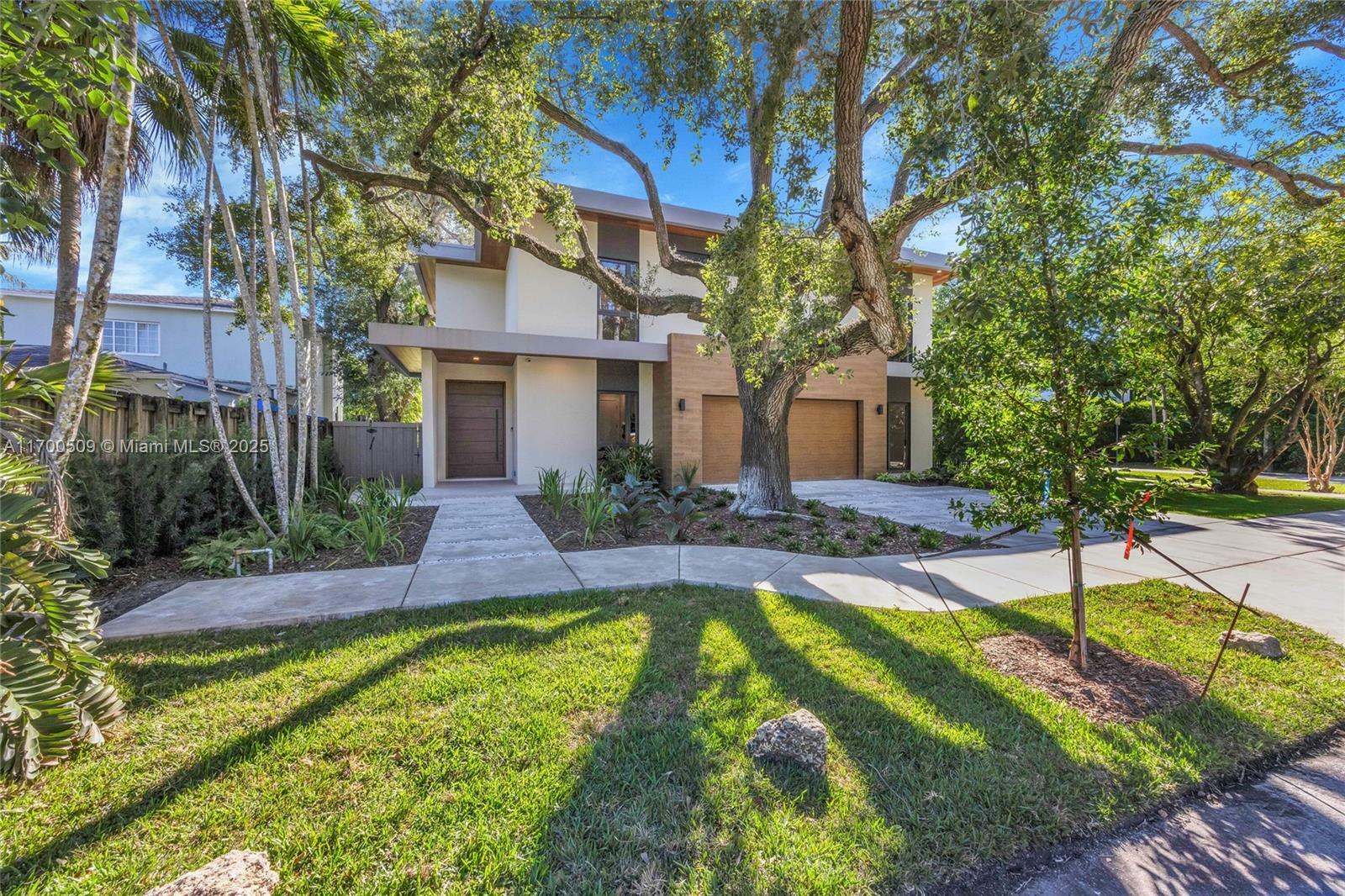 Property Photo: 5140 SW 73rd Ter FL 33143