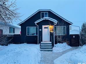 Property Photo:  1111 23rd Street W  SK S7L 0A7 