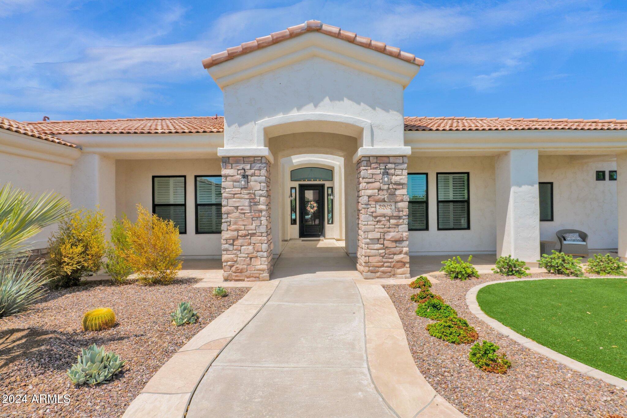 Property Photo: 3262 E Inglewood Circle AZ 85213