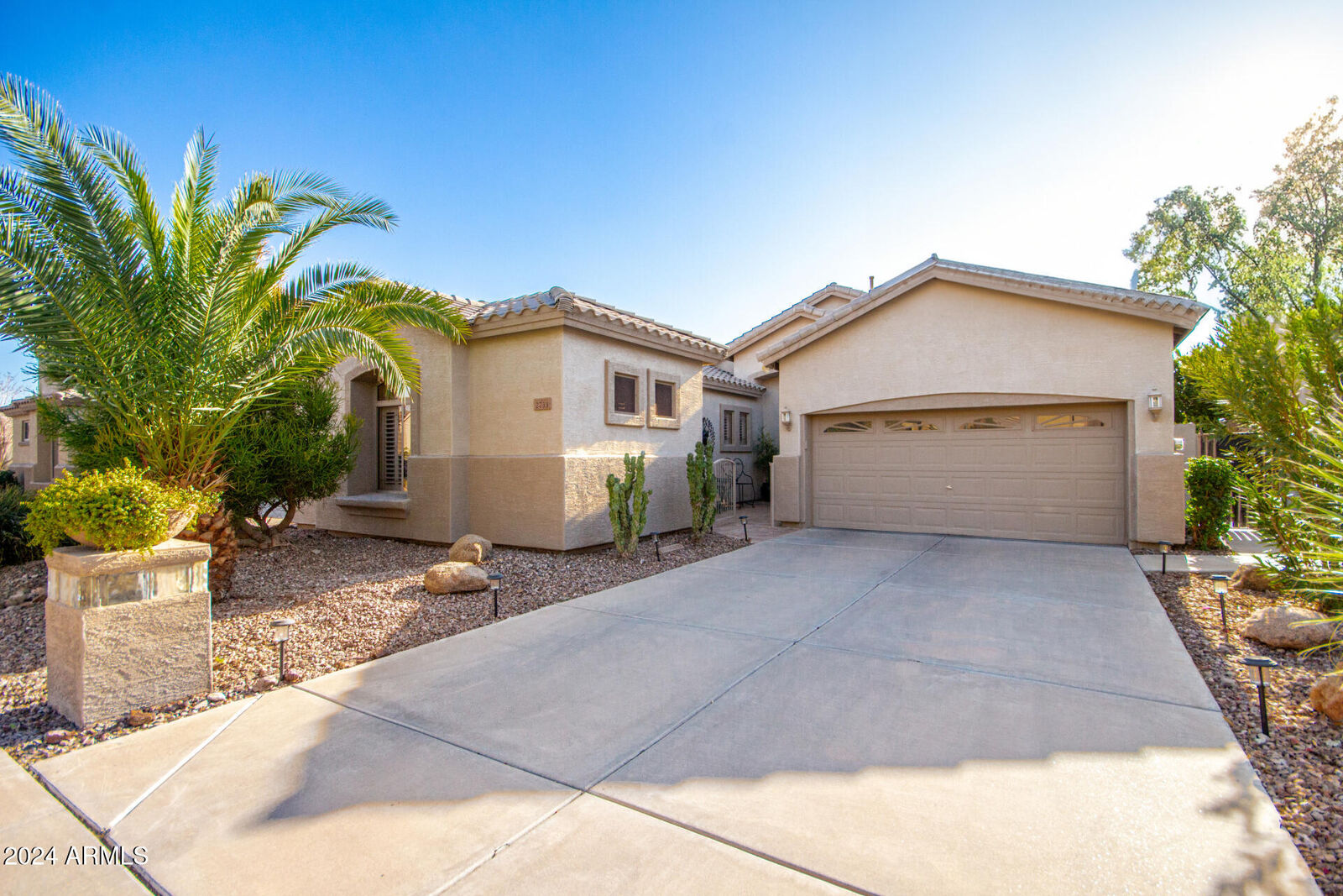 Property Photo: 2733 W Glenhaven Drive AZ 85045
