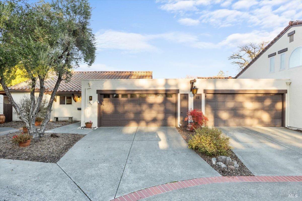 Property Photo:  809 Shady Oak Drive  CA 95404 