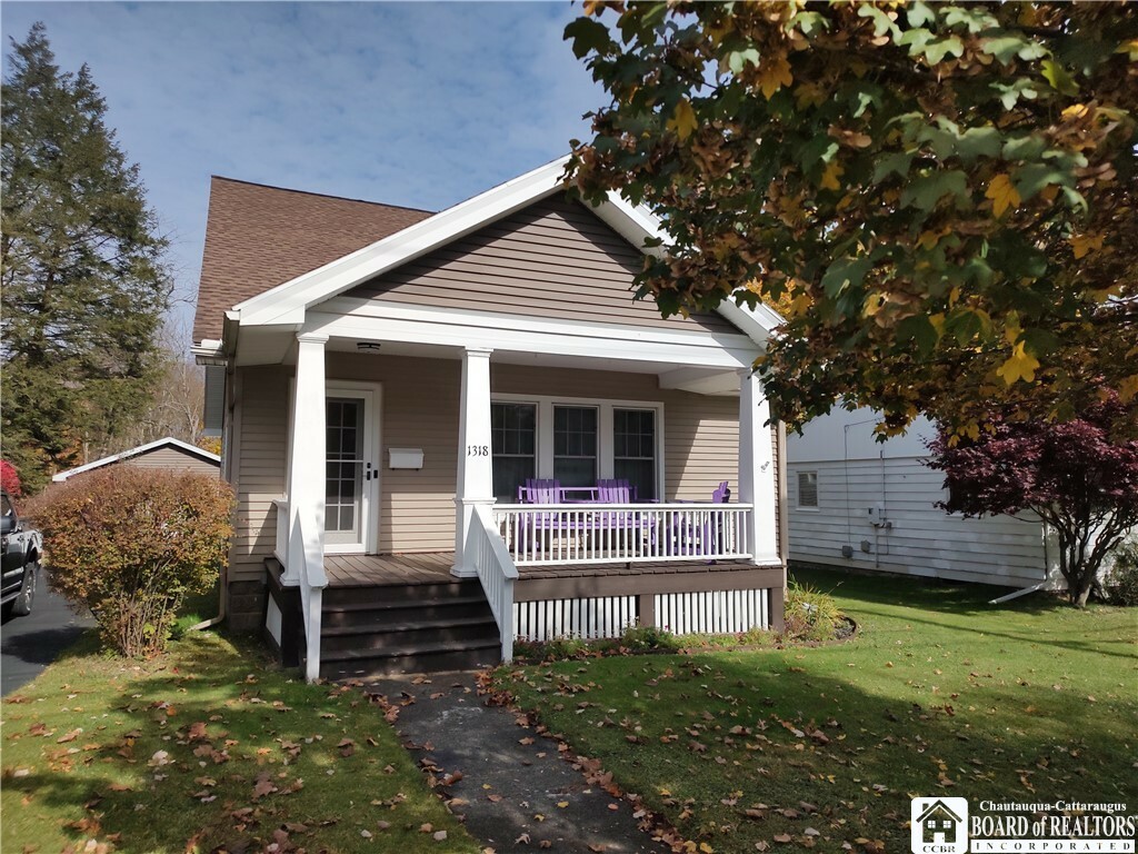Property Photo: 1318 Newland Avenue NY 14701