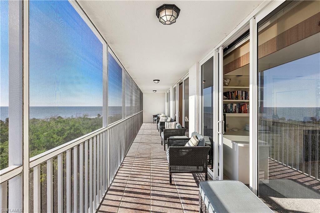 Property Photo: 5 Bluebill Ave 701 FL 34108