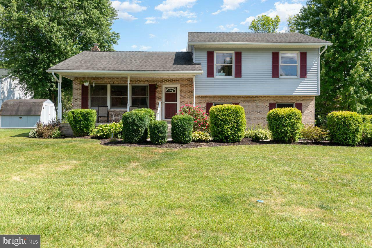 Property Photo:  300 Mumper Lane  PA 17019 