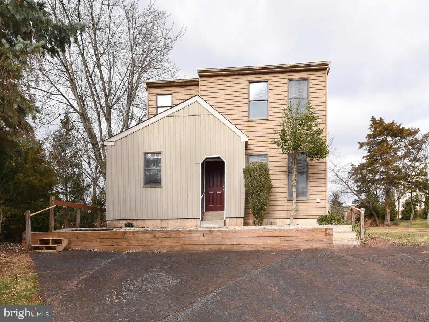 Property Photo:  193 / 195 Michele Way  PA 19438 