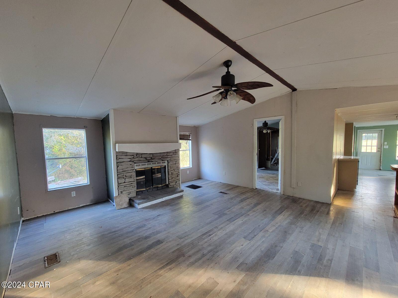 Property Photo: 20214 Fettinger Road FL 32438